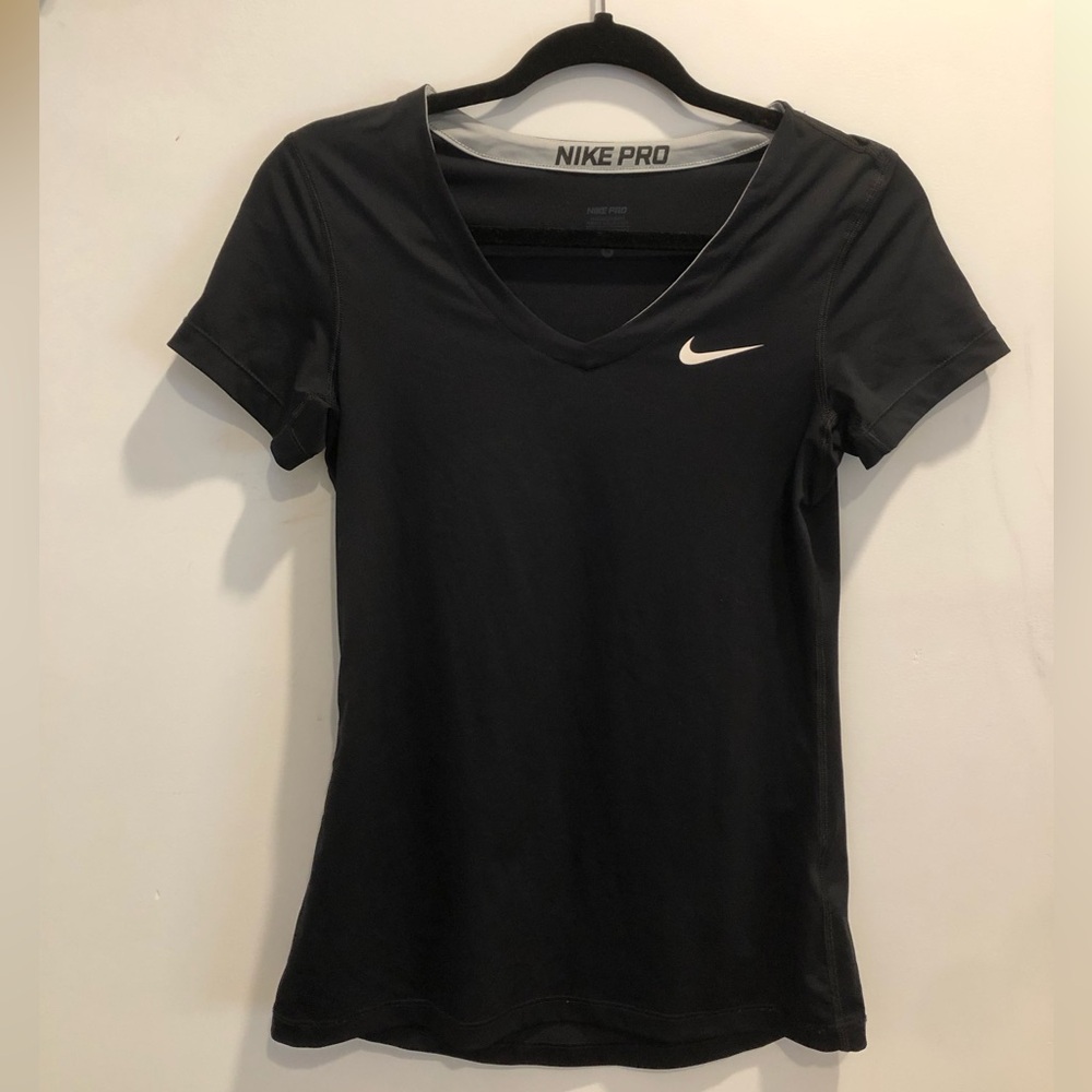 Nike Pro Women's V-Neck Black Tee